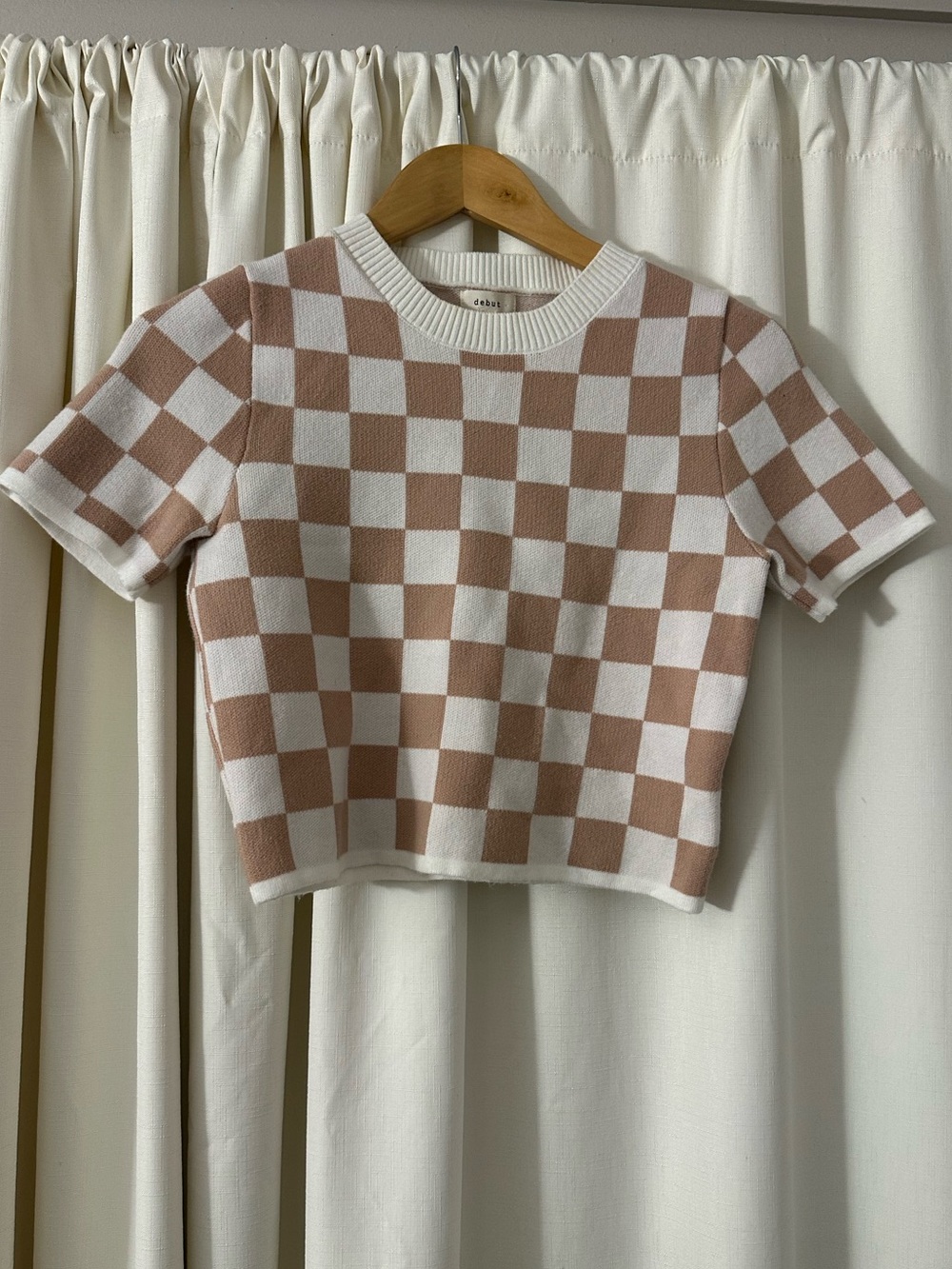 Debut sweater